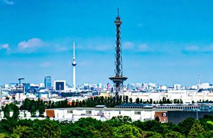 Berlin: Image by Cornell Frühauf from Pixabay