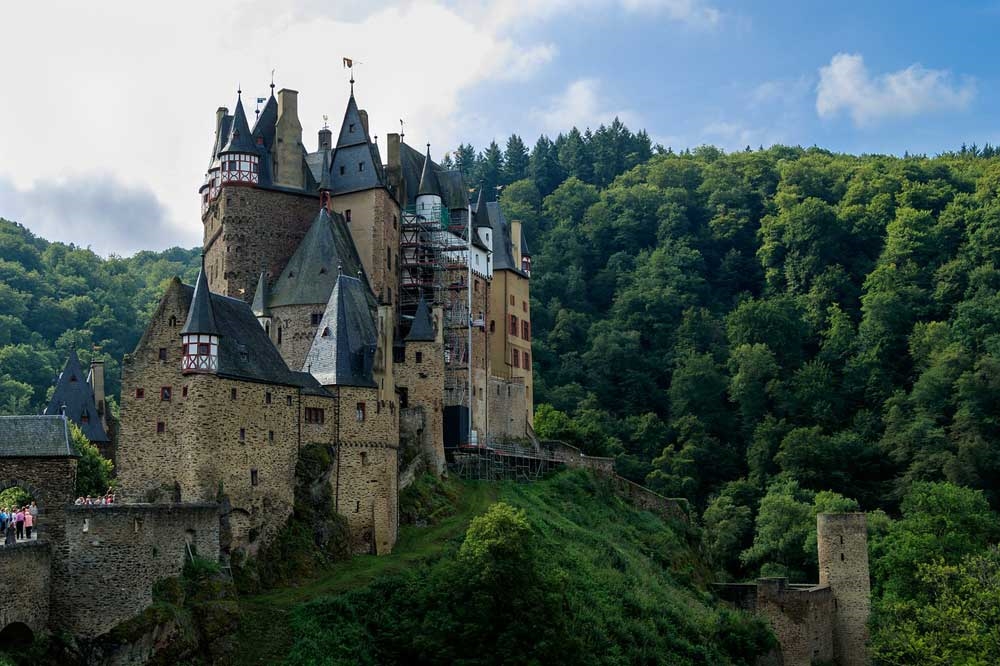 Castle / Burg Eltz Middle Ages Wierschem, Germany - Photo by: Herbert Aust
