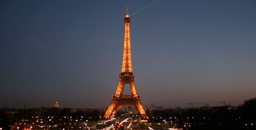 Eiffel tower by night - Photob by: cristinasz