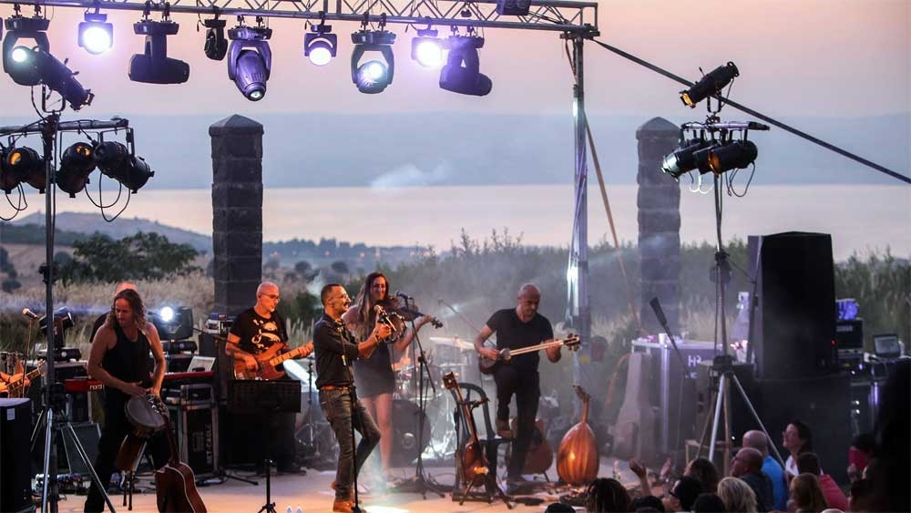 Concert in Bein Hacramim Festival - Photo: www.facebook.com/2beav/