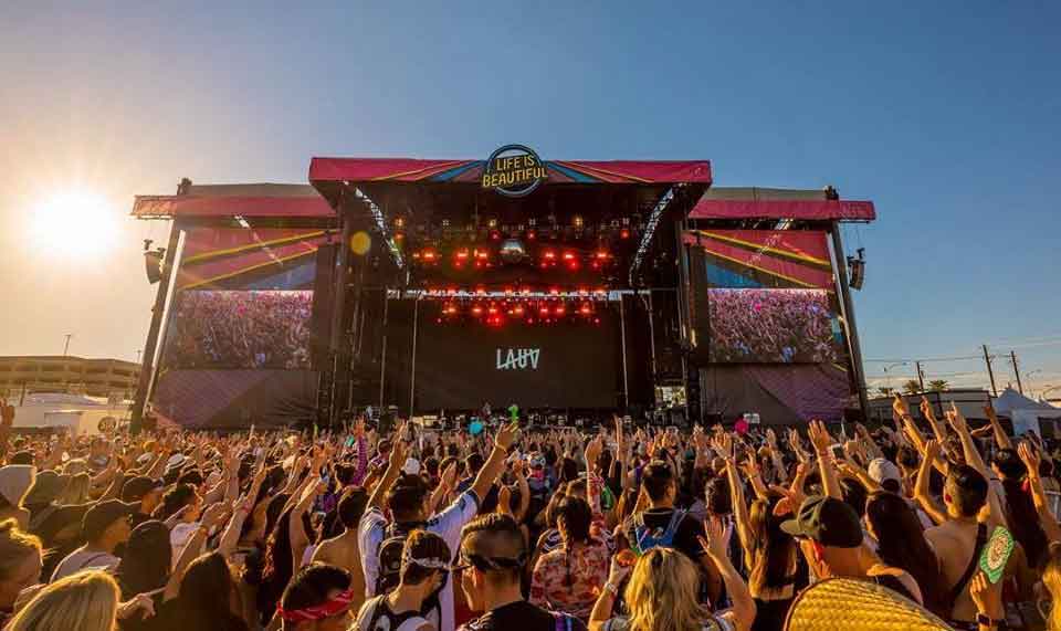 Photo: lifeisbeautiful.com