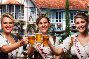 Photo: oktoberfestblumenau.com.br