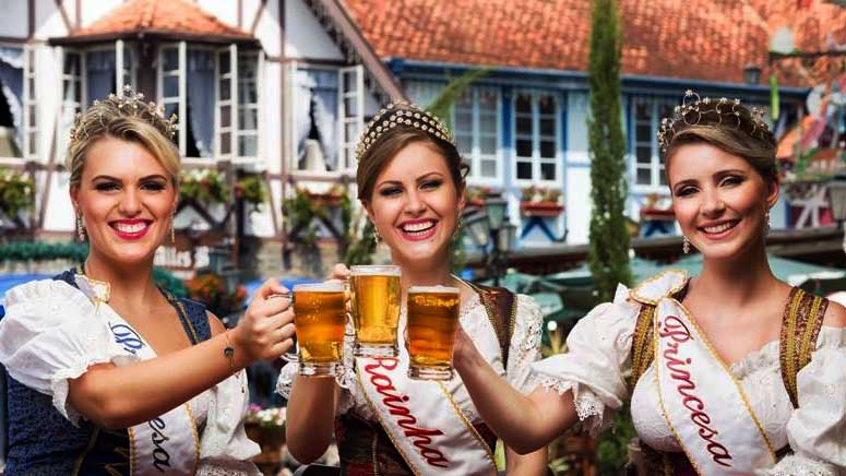 Photo: oktoberfestblumenau.com.br