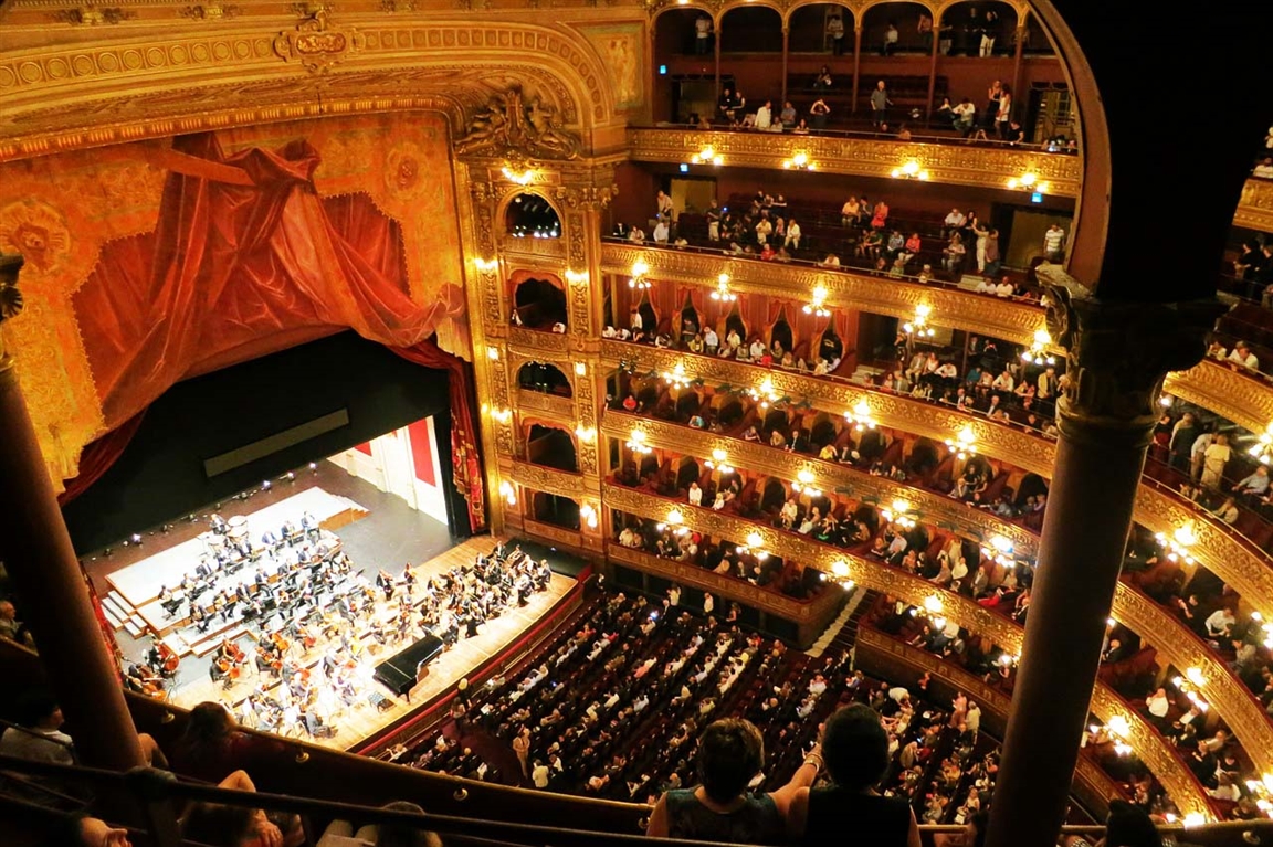 Opera and concert hall - Photo by: TravelCoffeeBook /  pixabay.com