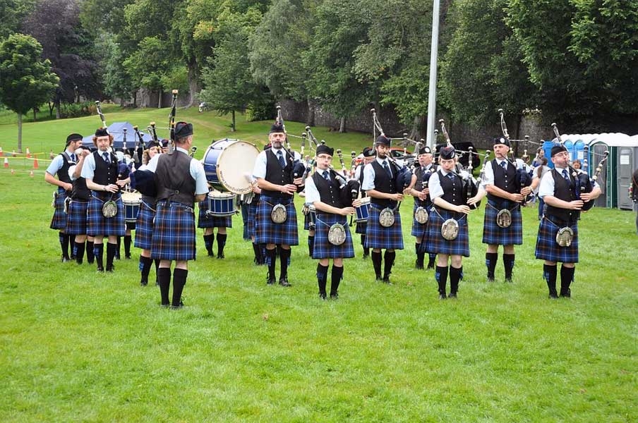 Piper Ribbon Music - UK, Scotland - Photo:Niki Vogt  [pixabay.com]