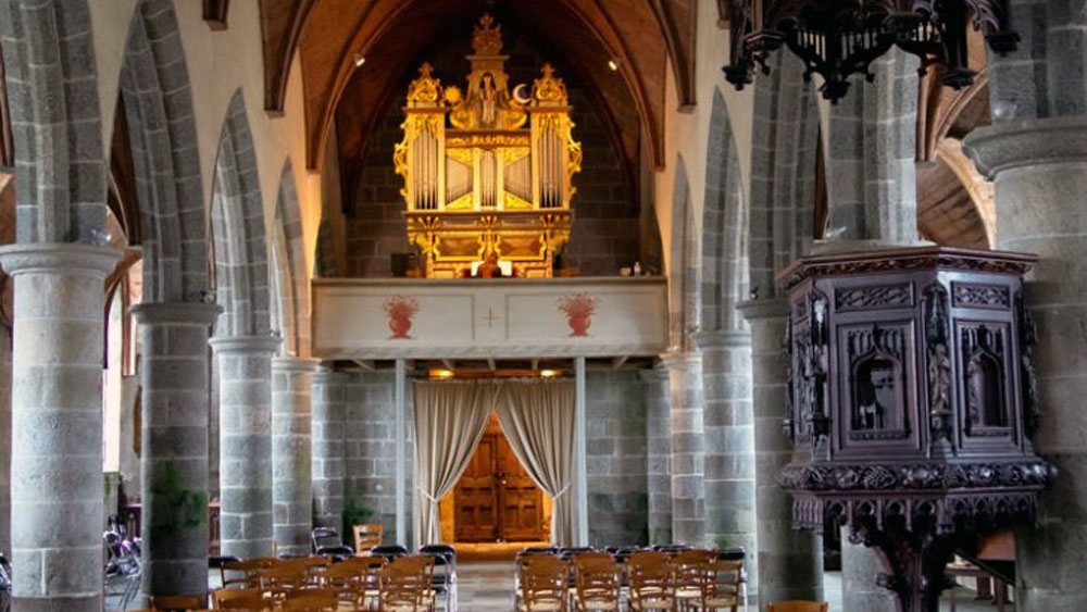 The historic organ of Lanvellec - By Robert Dallam (1653) - Photo: www.festival-lanvellec.fr