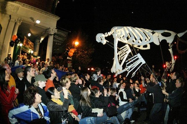 Village Halloween Parade - Photo by: www.halloween-nyc.com
